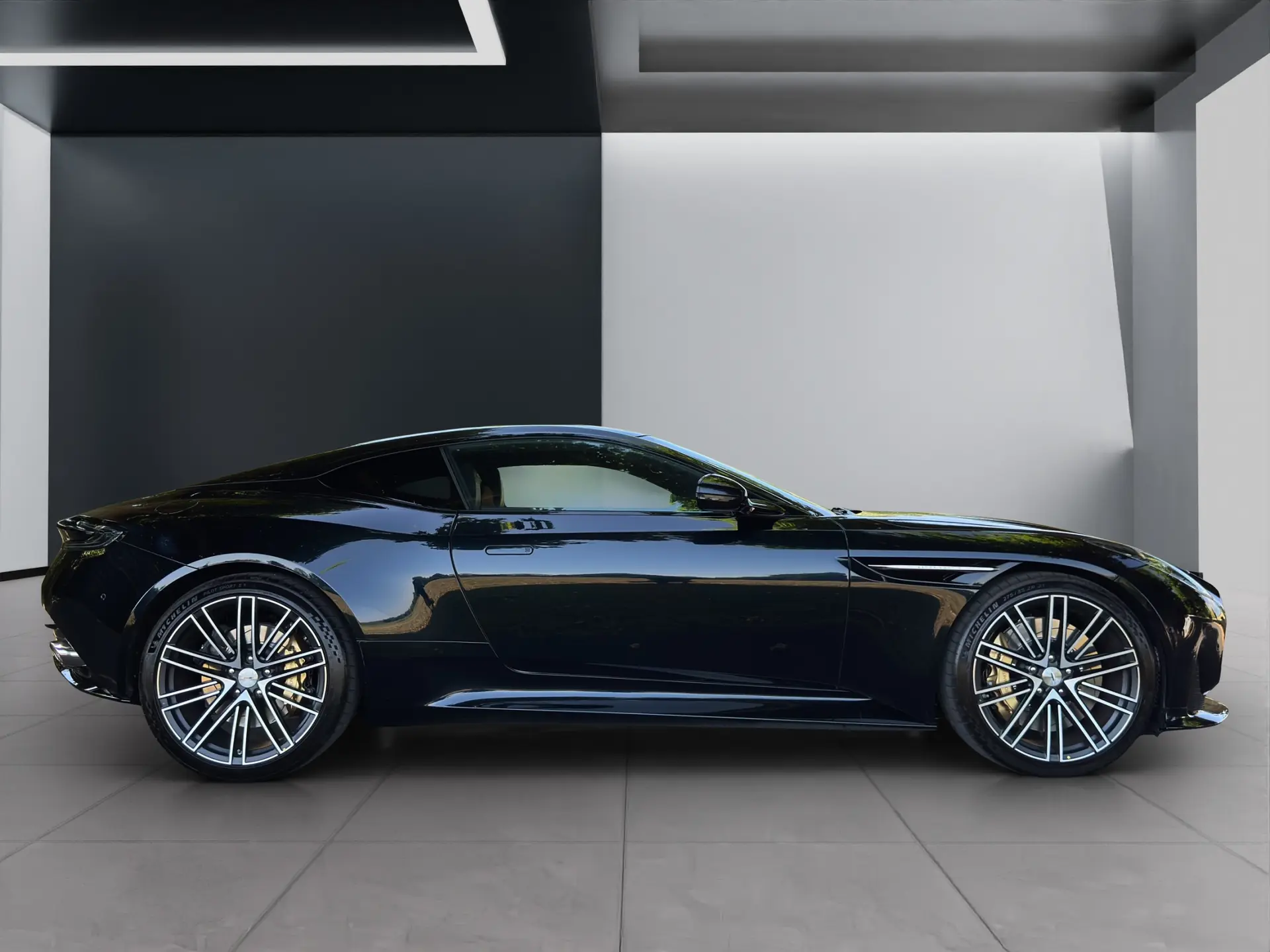 Aston Martin DB12 2024 occasion Petit-Lancy — 3
