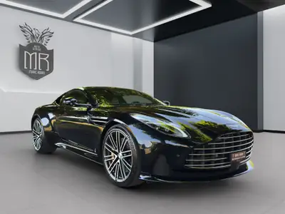 Aston Martin DB12 — Chef-d'œuvre britannique ultra-performant, 6'900 km seulement — Thumbnail 8