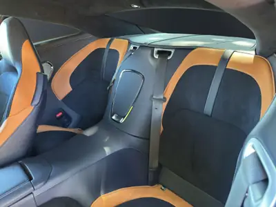 Aston Martin DB12 — Chef-d'œuvre britannique ultra-performant, 6'900 km seulement — Thumbnail 11