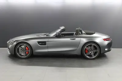 Mercedes-AMG GT C Cabriolet 2019 — Roadster sportif 557 ch, très peu roulé — exterior view