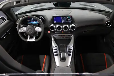 Mercedes-AMG GT C Cabriolet 2019 — Roadster sportif 557 ch, très peu roulé — detail