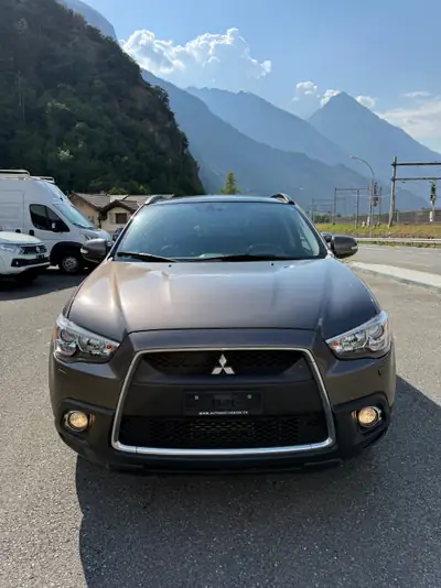 Mitsubishi ASX 1.8 DID Intense 4WD — SUV compact fiable, 47 300 km, 2 jeux de roues — vista posteriore