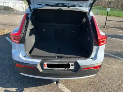 Volvo XC40 1.5 T2 XCITE 2024 — SUV compact suédois, seulement 32'000 km — Miniatur 8