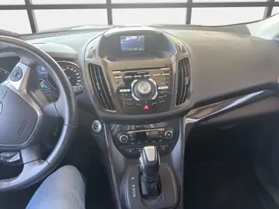 Ford Kuga 2.0 TDCi Carving 4WD — SUV robuste, traction intégrale et consommation maîtrisée — Miniature 11