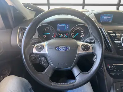 Ford Kuga 2.0 TDCi Carving 4WD — SUV robuste, traction intégrale et consommation maîtrisée — Miniature 10
