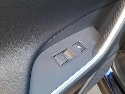 Suzuki Across 2.5 PHEV Compact Top 4x4 — SUV hybride rechargeable 306 ch, 4WD intégral — Miniature 11