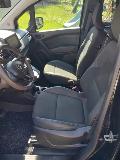 Renault Kangoo 1.3 TCe Extra — Utilitaire polyvalent, 30 700 km seulement — tableau de bord