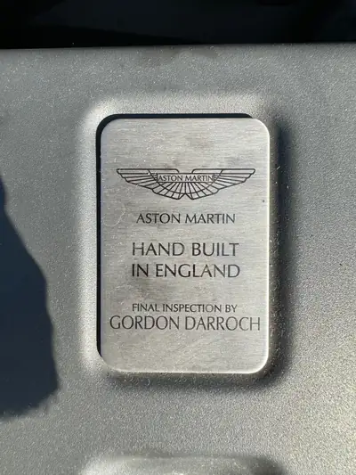 Aston Martin V12 Vantage 6.0 — Coupé sportif 516 ch, historique complet Aston Martin — Miniatur 7