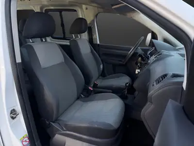 VW Caddy 1.2 TSI Entry — Utilitaire compact fiable, fraîchement révisé — Miniature 9