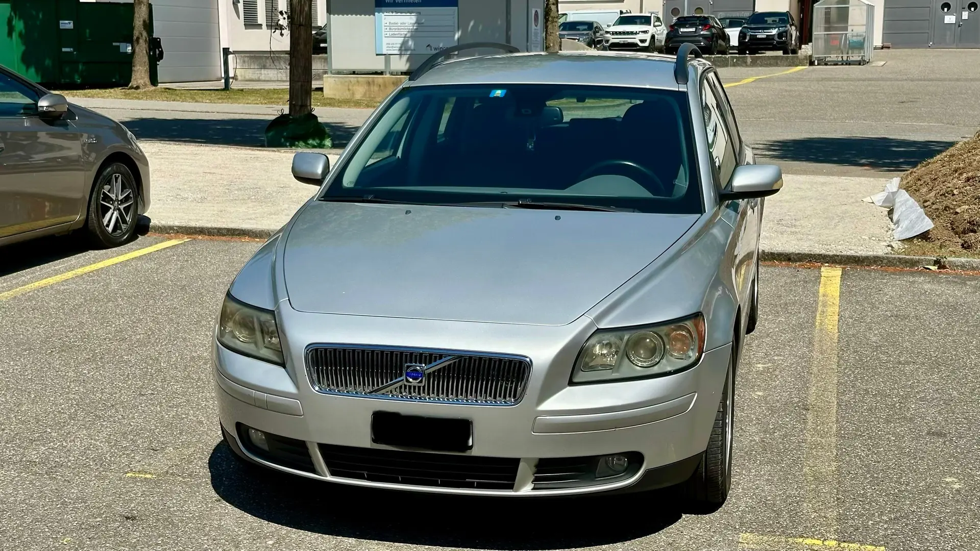 Volvo V50 2.4 Momentum — Break fiable et spacieux, sans accident — Außenansicht