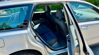 Volvo V50 2.4 Momentum — Break fiable et spacieux, sans accident — Miniatur 7