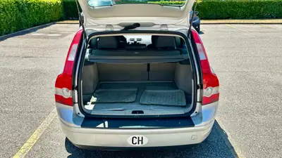 Volvo V50 2.4 Momentum — Break fiable et spacieux, sans accident — Miniatur 8