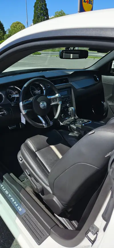 Ford Mustang 5.0 V8 GT Coupé — Muscle car américain légendaire, 417 ch purs — Detail