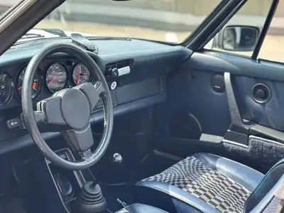 Porsche 911 SC 3.0 Targa 1982 — Icône des années 80, Oldtimer authentique — Miniature 12