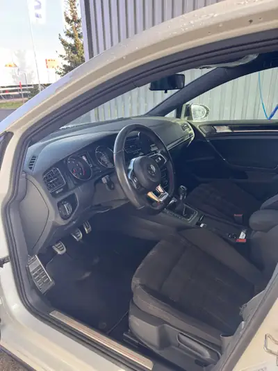 VW Golf GTI Performance — Sportive 230 ch, boîte manuelle, historique sans sinistre — dashboard