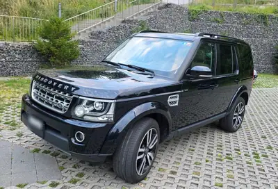 Land Rover Discovery 3.0 SDV6 256 — SUV 7 places robuste, 179'000 km — vue extérieure