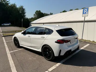 BMW 120d M Sport Steptronic — Berline dynamique, modèle 2024, très faible kilométrage — Miniatur 8