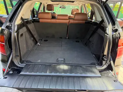 BMW X5 35i xDrive 2012 — SUV premium performant, sans sinistre — arrière