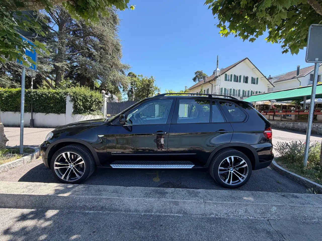 BMW X5 35i xDrive 2012 — SUV premium performant, sans sinistre — vue extérieure