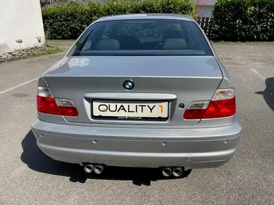 BMW M3 Coupé 2002 — Légendaire propulsion 343 ch, historique sans sinistre — vista posteriore