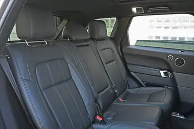 Land Rover Range Rover Sport D300 — SUV premium hybride diesel, entretien Land Rover — Miniature 19