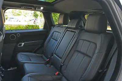 Land Rover Range Rover Sport D300 — SUV premium hybride diesel, entretien Land Rover — Miniature 21