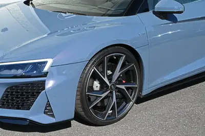 Audi R8 Spyder RWD S-Tronic — Superbe cabriolet 540 ch, 15'000 km seulement — tableau de bord