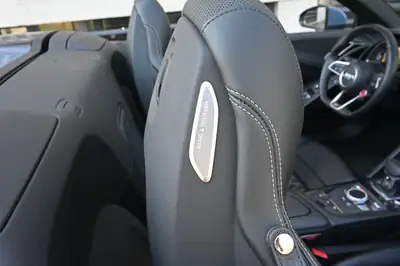 Audi R8 Spyder RWD S-Tronic — Superbe cabriolet 540 ch, 15'000 km seulement — Miniature 14