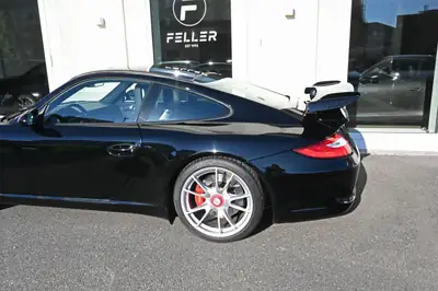 Porsche 911 GT3 — Le purisme sportif incarné, 28000 km seulement — Miniature 9