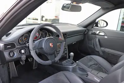 Porsche 911 GT3 — Le purisme sportif incarné, 28000 km seulement — Miniature 15