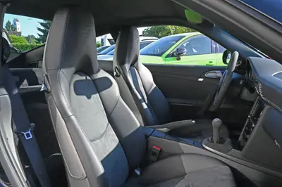 Porsche 911 GT3 — Le purisme sportif incarné, 28000 km seulement — Miniature 19