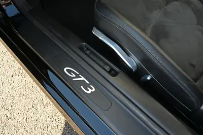 Porsche 911 GT3 — Le purisme sportif incarné, 28000 km seulement — Miniature 25
