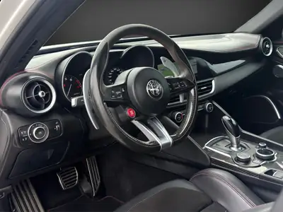Alfa Romeo Giulia 2.9 V6 Quadrifoglio — 510 ch, berline sportive italienne d'exception — Thumbnail 8
