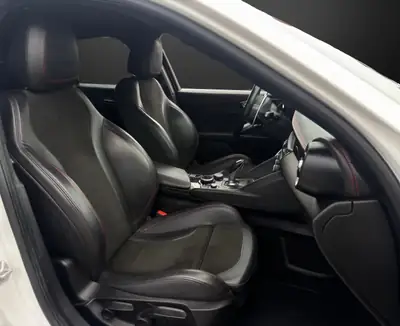 Alfa Romeo Giulia 2.9 V6 Quadrifoglio — 510 ch, berline sportive italienne d'exception — Thumbnail 9