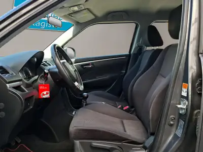 Suzuki Swift 1.2 GL Top — Citadine polyvalente 4x4, 240 000 km — détail