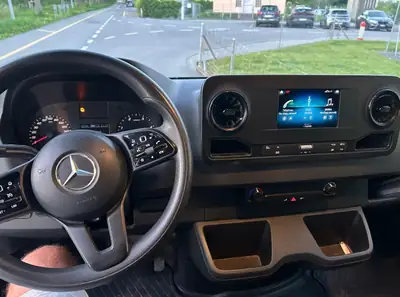 Mercedes-Benz Sprinter 317 CDI 9G-Tronic — Utilitaire diesel fiable, 226'000 km, boîte auto — tableau de bord