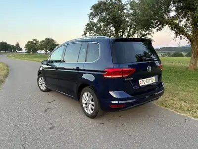 VW Touran 1.6 TDI DSG — Monospace 7 places, équipé Highline, pneus neufs — Heckansicht