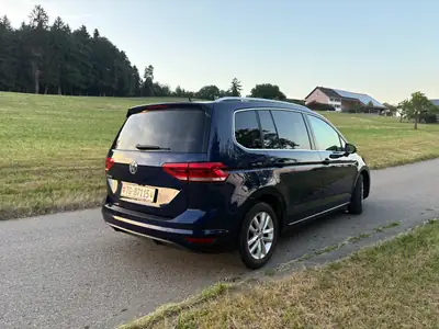 VW Touran 1.6 TDI DSG — Monospace 7 places, équipé Highline, pneus neufs — Armaturenbrett