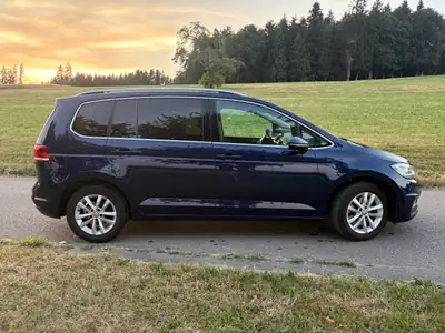 VW Touran 1.6 TDI DSG — Monospace 7 places, équipé Highline, pneus neufs — Detail