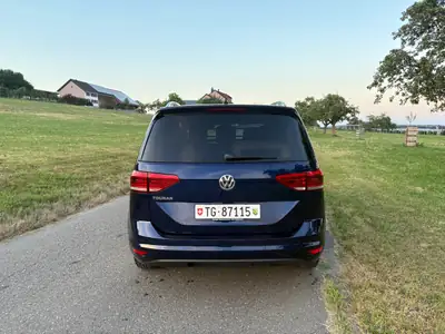 VW Touran 1.6 TDI DSG — Monospace 7 places, équipé Highline, pneus neufs — Innenraum