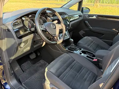 VW Touran 1.6 TDI DSG — Monospace 7 places, équipé Highline, pneus neufs — Miniatur 9