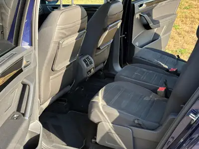 VW Touran 1.6 TDI DSG — Monospace 7 places, équipé Highline, pneus neufs — Miniatur 10