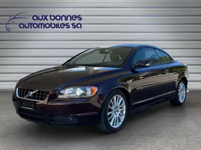 Volvo C70 T5 Summum 2006 — Cabriolet élégant, moteur 220 ch, bon état général — vue extérieure