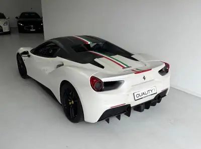 Ferrari 488 Spider 3.9 Turbo — Cabriolet légendaire, boîte d'origine garantie 2 ans — Armaturenbrett