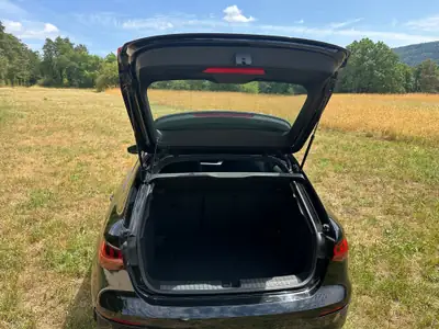 Audi A3 Sportback 35 TFSI — Berline compacte premium, première main, état impeccable — cruscotto