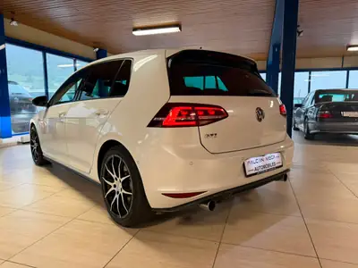 VW Golf 2.0 TSI GTI Performance DSG — Sportive dynamique, 230 ch et boîte auto — Miniatura 9