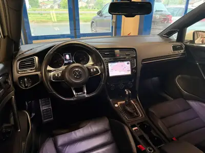 VW Golf 2.0 TSI GTI Performance DSG — Sportive dynamique, 230 ch et boîte auto — Miniatura 16