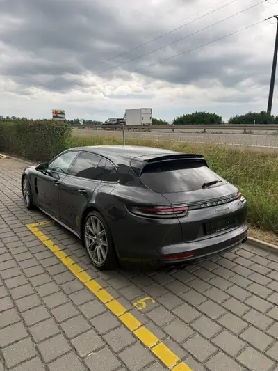 Porsche Panamera 4 E-Hybrid Sport Turismo — Berline familiale hybride rechargeable, 94'000 km — détail