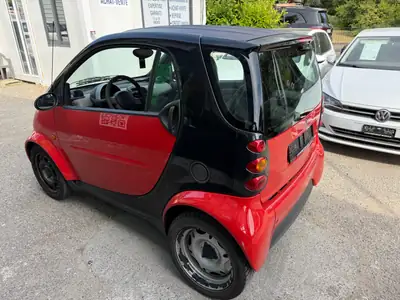 Smart Fortwo Pure 2003 — Citadine iconique, rouge métallisé, essence économique — dettaglio
