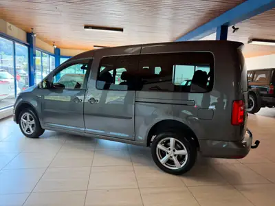 VW Caddy Maxi 2.0 TDI Comfortline 4Motion — Monospace polyvalent 7 places, 4×4 intégral — Miniatur 9